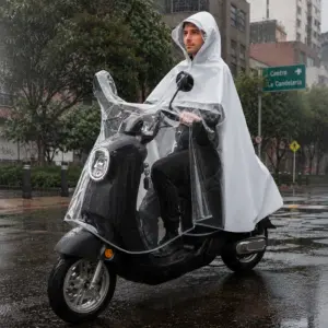 Poncho Lluvia Moto EVA con Capucha Doble Visera y Panel Transparente - Protege a conductor y equipaje manteniéndolos secos en trayectos urbanos bajo lluvia