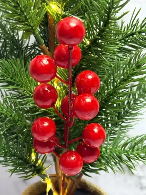 Arbusto Decorativo con Frutos Rojos - Embellece tu Mesa con Estilo Festivo