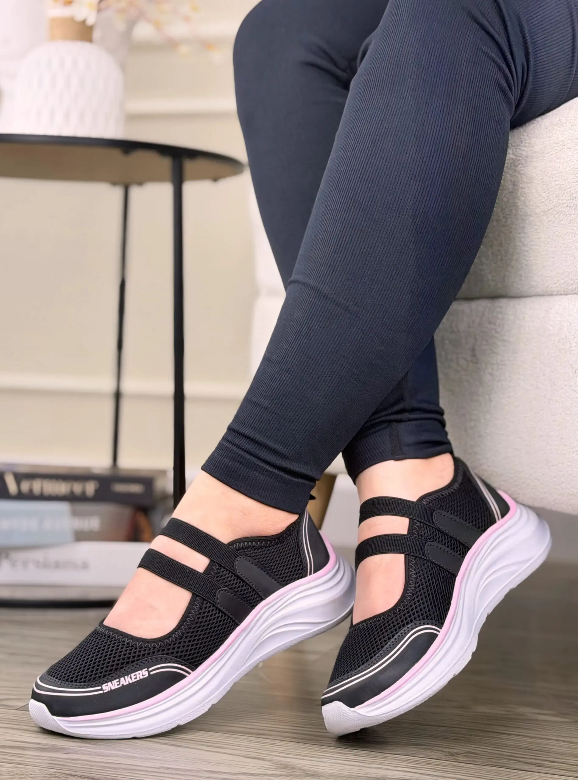 Zapatillas urbanas de mujer Mafalda con doble liga y malla transpirable - Reducen la fatiga durante largas caminatas diarias