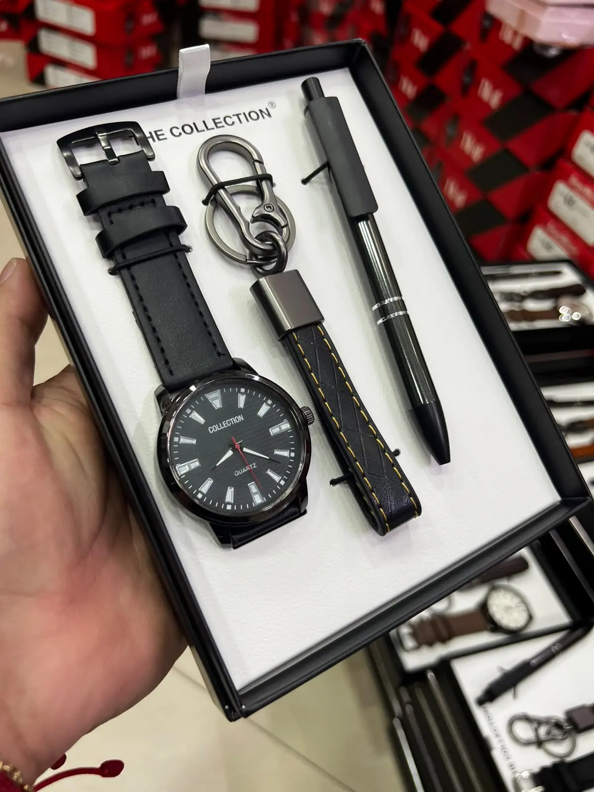 Reloj elegante de cuarzo con accesorios para caballero - Eleva tu presencia diaria con un estilo formal y distinguido