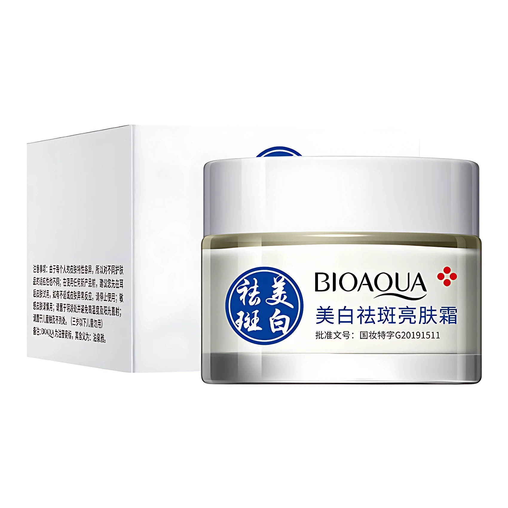 Crema facial antimanchas y blanqueadora Bioaqua en tarro de vidrio con tapa blanca y caja blanca de fondo.