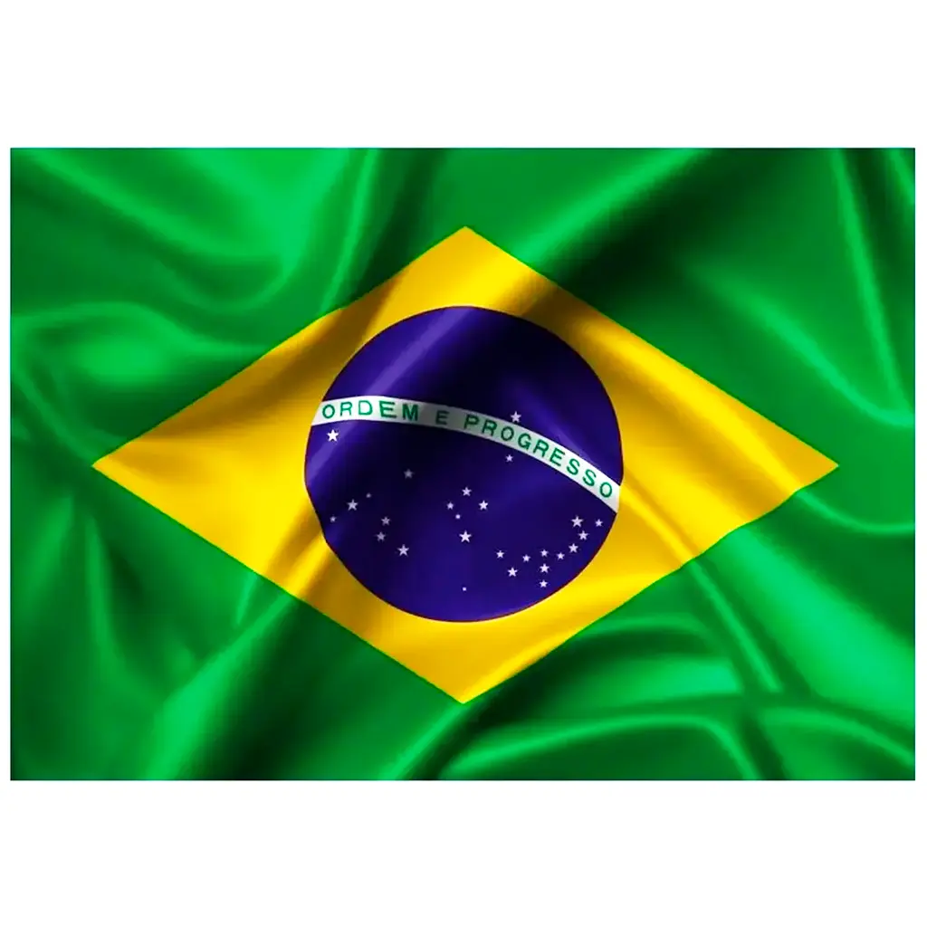 Bandera de Brasil de 150x90 cm en poliéster brillante con efecto satinado al viento, ideal para exterior y eventos deportivos.