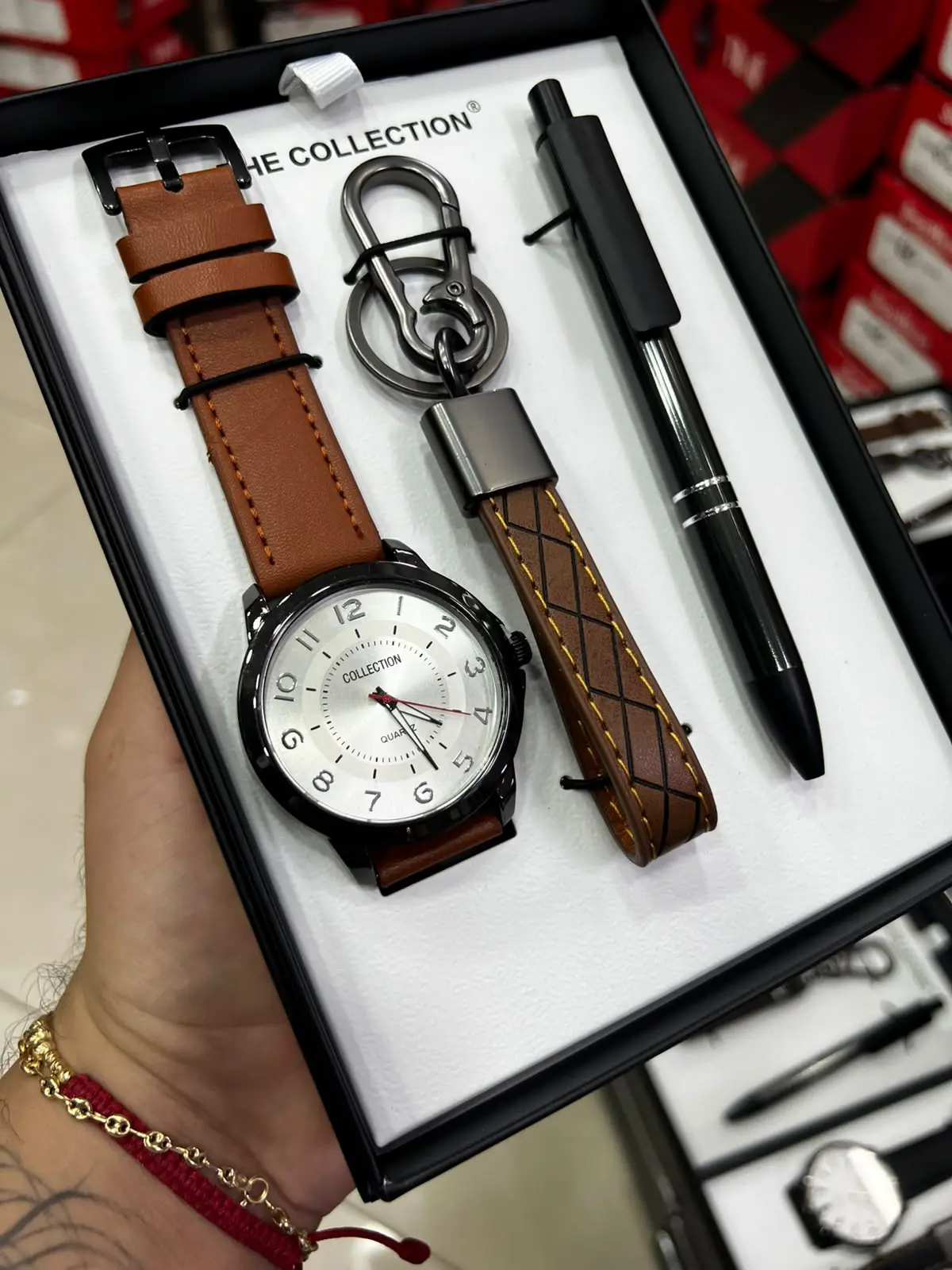 Reloj elegante de cuarzo con accesorios para caballero - Eleva tu presencia diaria con un estilo formal y distinguido