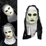 Máscara de látex de monja aterradora con velo negro y blanco, ojos amarillos y rostro pálido agrietado, ideal para disfraz de Halloween.