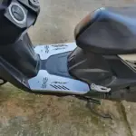 Piso Protector en Acero Inoxidable para Moto BWS - Cuida el Chasis del Vehículo