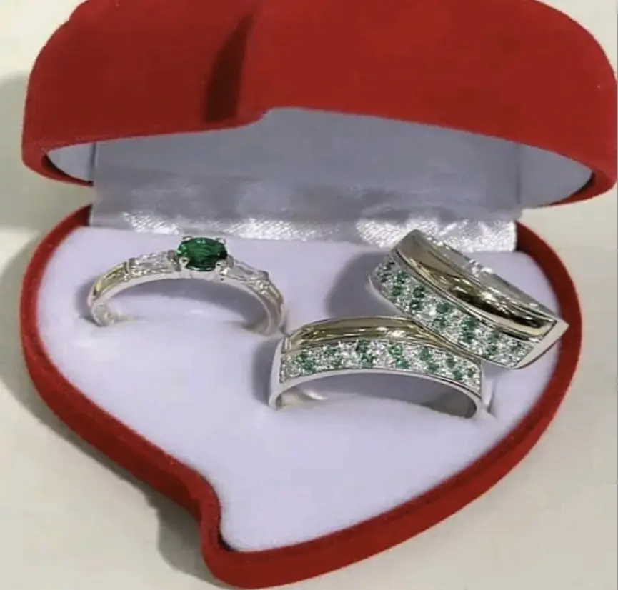 Set de argollas de plata italiana con piedras verdes y oro - simboliza tu unión con elegancia