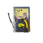 Cinta métrica flexómetro de 25 pies y 7.5 metros en negro y amarillo con estuche transparente y correa negra.
