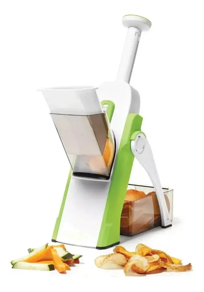 Picador vertical de verduras blanco y verde lima con recipientes transparentes, mostrando rebanadas de zanahoria y calabacín en primer plano.