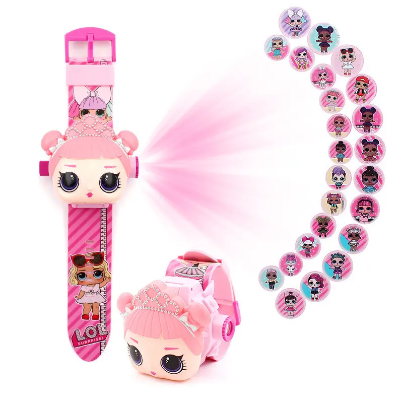 Reloj proyector infantil rosa de LOL Surprise con correa estampada, diseño de personaje con tiara y arco de proyecciones con 24 imágenes circulares.