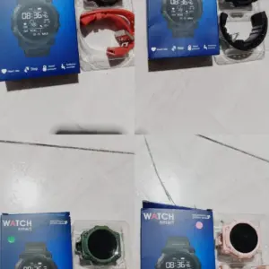 Cuatro relojes inteligentes deportivos con monitor de actividad y correa intercambiable en colores negro, rojo, verde militar y rosado.