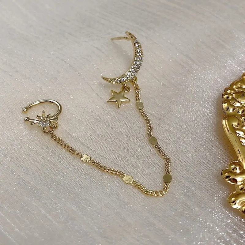 Ear Cuff Luna Dorada - Imagen 3