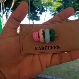 Set x2 Earcuff de arcilla polimérica artesanal sin perforación - Decora tus orejas con comodidad y estilo exclusivo