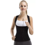 Mujer haciendo ejercicio con camisa moldeadora de neopreno negra de ajuste ceñido para control de abdomen y sudoración.