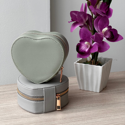 Estuche joyero portátil en forma de corazón con forro interior suave - Protege tus accesorios contra rayones y evita enredos durante tus viajes