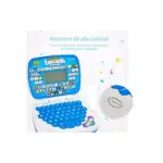 Computador infantil azul y blanco con teclado de letras, pantalla de iconos y detalle de altavoz para aprendizaje bilingüe con sonido claro.