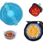 Set de moldes de silicona para freidora de aire en azul, rojo y gris, con diversos tamaños para cocinar papas fritas, alitas y otros alimentos.