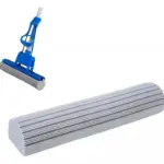 Mopa en esponja gris ranurada para limpieza de pisos junto a un repuesto individual de esponja rectangular sobre fondo blanco.