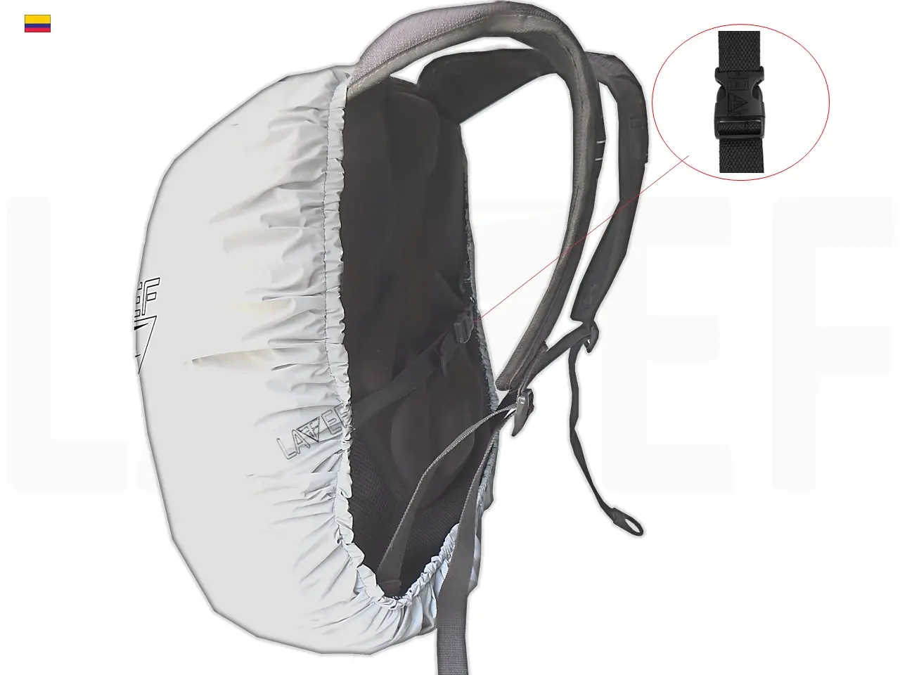 Funda impermeable gris reflectiva para maletín con correas de ajuste y hebilla plástica lateral para mayor seguridad en moto y bici.