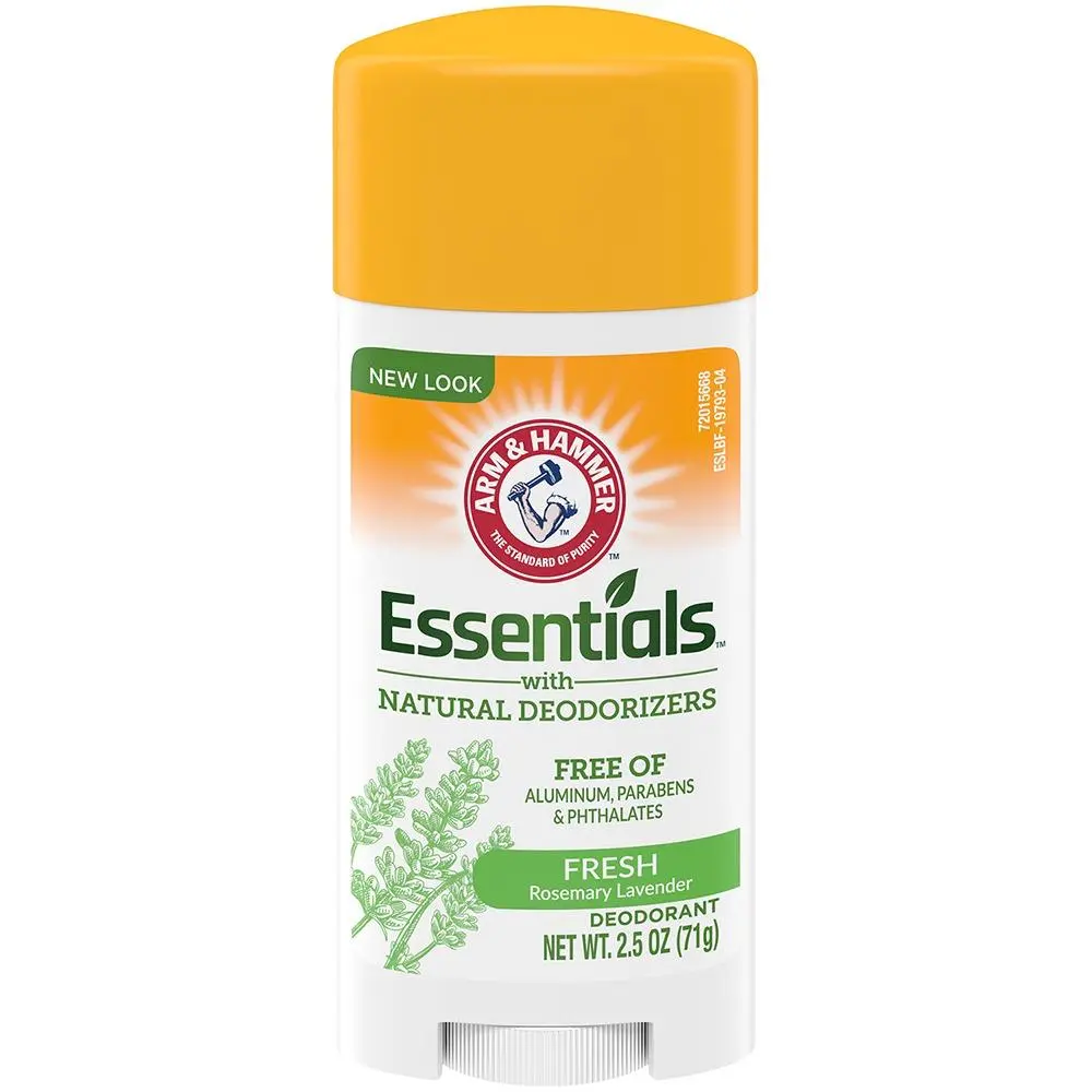 Desodorante en barra Arm and Hammer Essentials Fresh con aroma a romero y lavanda, envase blanco y tapa amarilla de 2.5 onzas