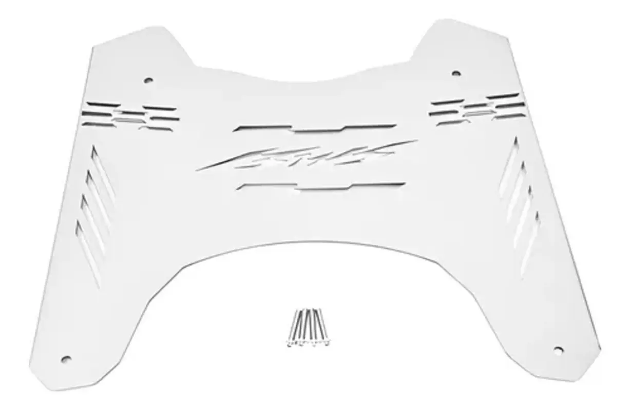 Piso protector en acero inoxidable brillante para moto BWS, diseño troquelado con ventilaciones laterales y cuatro tornillos de montaje incluidos.