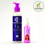 Kit de cuidado capilar con shampoo de 450 ml en botella con dispensador púrpura y spray tonificante complementario sobre fondo blanco.