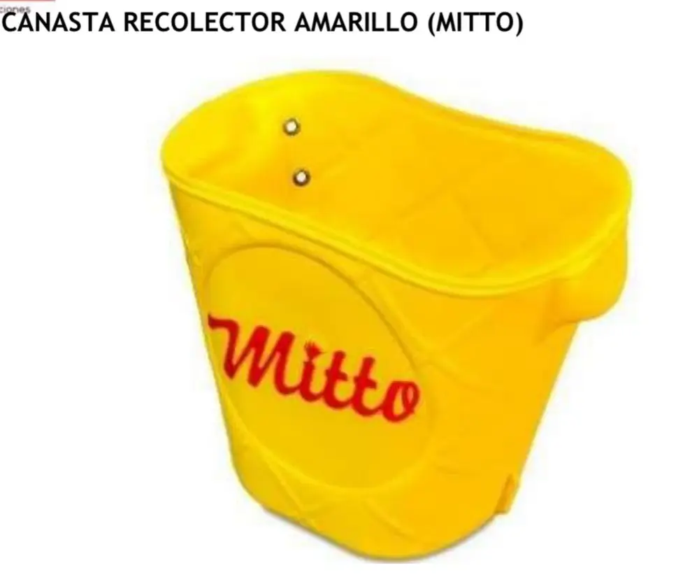 Canasta recolectora amarilla Mitto con logo rojo y ojales metálicos, vista en ángulo para cosecha y transporte de materiales agrícolas.