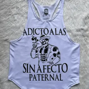 Esqueleto deportivo blanco para hombre en tela ligera, con diseño estampado frontal negro de calavera musculosa y texto.