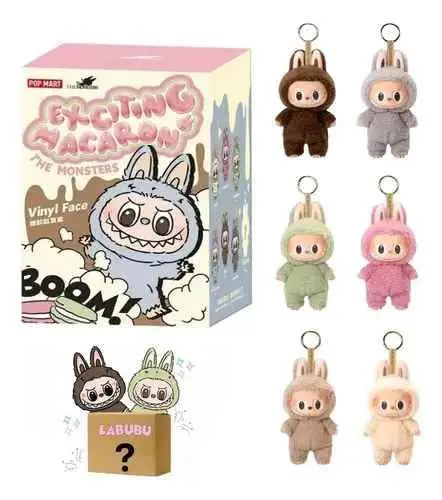 Llaveros de peluche Labubu Exciting Macaron en seis colores pastel con orejas de conejo y su caja coleccionable de Pop Mart.