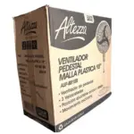 Caja de cartón con ventilador de pedestal Altezza de 18 pulgadas, color negro, medidas de 50x25x50 cm y especificaciones del producto impresas.