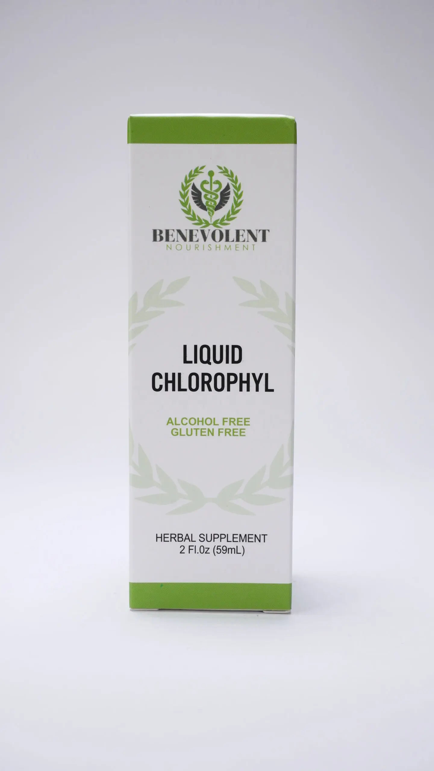 Caja blanca de clorofila líquida Benevolent con franjas verdes, suplemento herbal de 2 oz (59 ml), libre de alcohol y gluten.