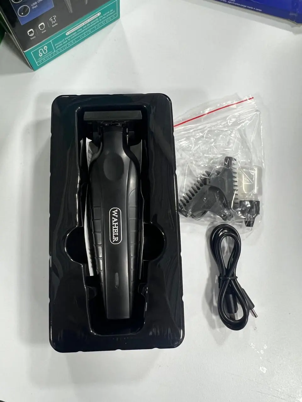 Cortapelos profesional Wahelr Modelo 589 con carga USB - Logra cortes precisos y profesionales en casa - Imagen 2