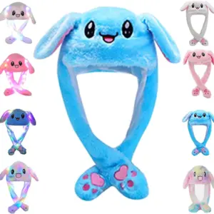 Gorro peludo azul para niños con diseño de conejito, orejas largas con patas en los extremos y rostro bordado alegre.