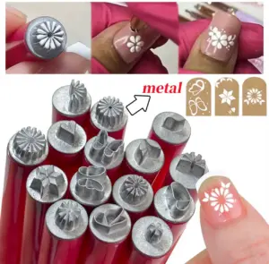 Set de 6 Sellos Metálicos para Decoración de Uñas - Logras diseños profesionales con precisión y rapidez en casa