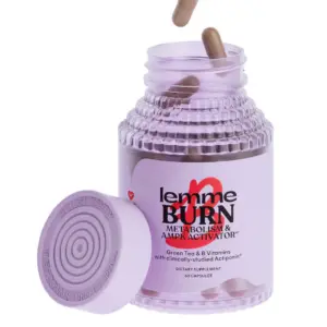 Frasco morado de Lemme Burn con 60 cápsulas, tapa separada y cápsulas marrones saliendo, resaltando su función metabolica.