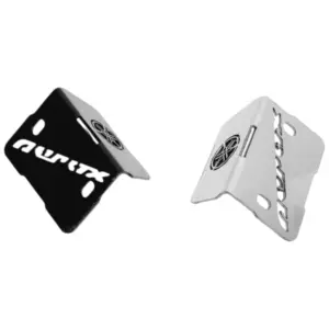 Dos protectores angulares de bomba delantera para Aerox 155 en colores negro brillante y acero inoxidable con perforaciones y logotipo Yamaha.