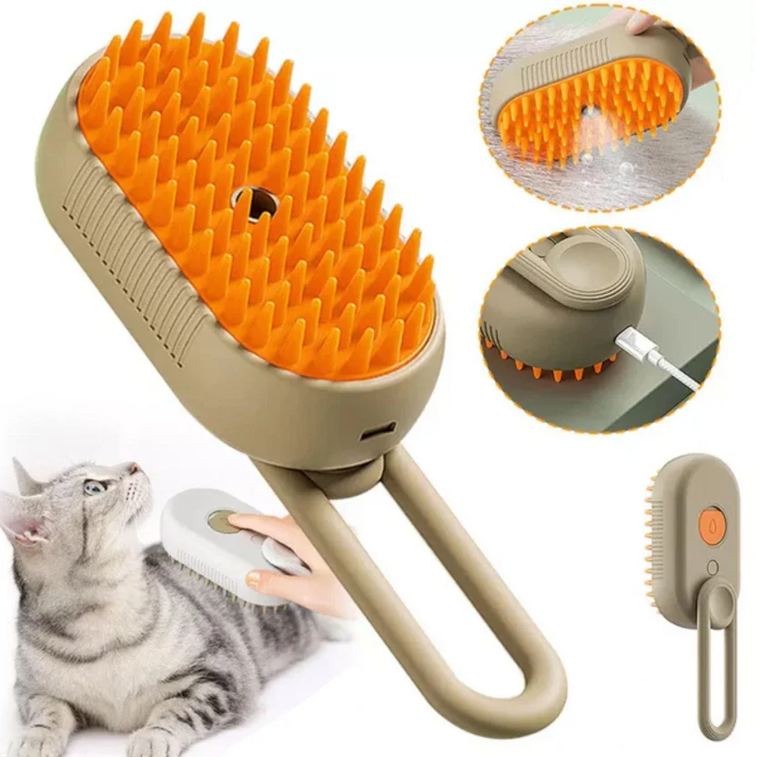 Cepillo vaporizador beige con cerdas de silicona naranja, mango ergonómico, puerto de carga USB y función de masaje para el cuidado de mascotas.
