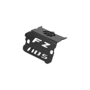 Protector de bomba de freno delantero FZ ABS en acero negro con perforaciones y logotipo Yamaha.