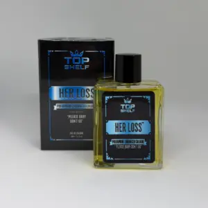 Colonia con feromonas para hombre de 100 ml con frasco de vidrio transparente, líquido amarillo, etiqueta azul y caja negra de exhibición.