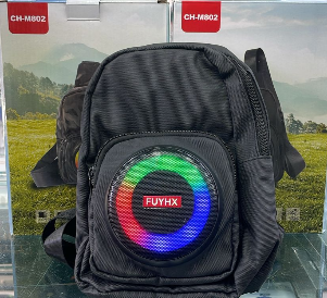 Bolso parlante Bluetooth con carga inalámbrica y luces LED - Disfruta de música y carga tu celular sin cables extra - Imagen 4