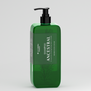Shampoo Ancestral con romero en envase rectangular verde transparente y dosificador negro sobre fondo gris.