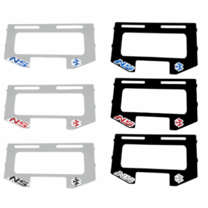 Seis porta placas de acero inoxidable para moto en acabados plata y negro, con logos NS en colores azul, rojo y blanco.