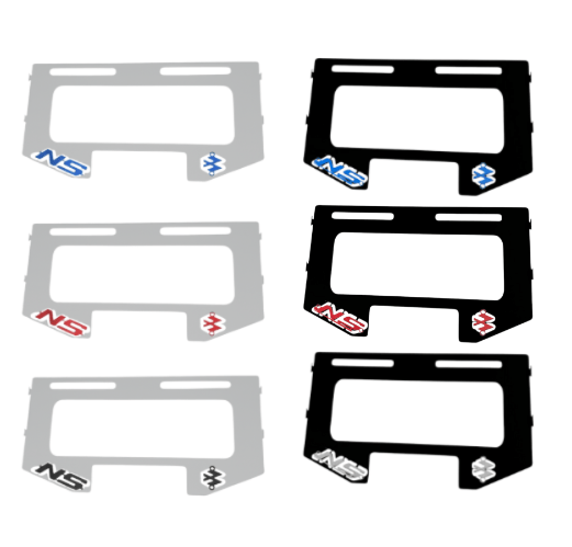 Seis porta placas de acero inoxidable para moto en acabados plata y negro, con logos NS en colores azul, rojo y blanco.