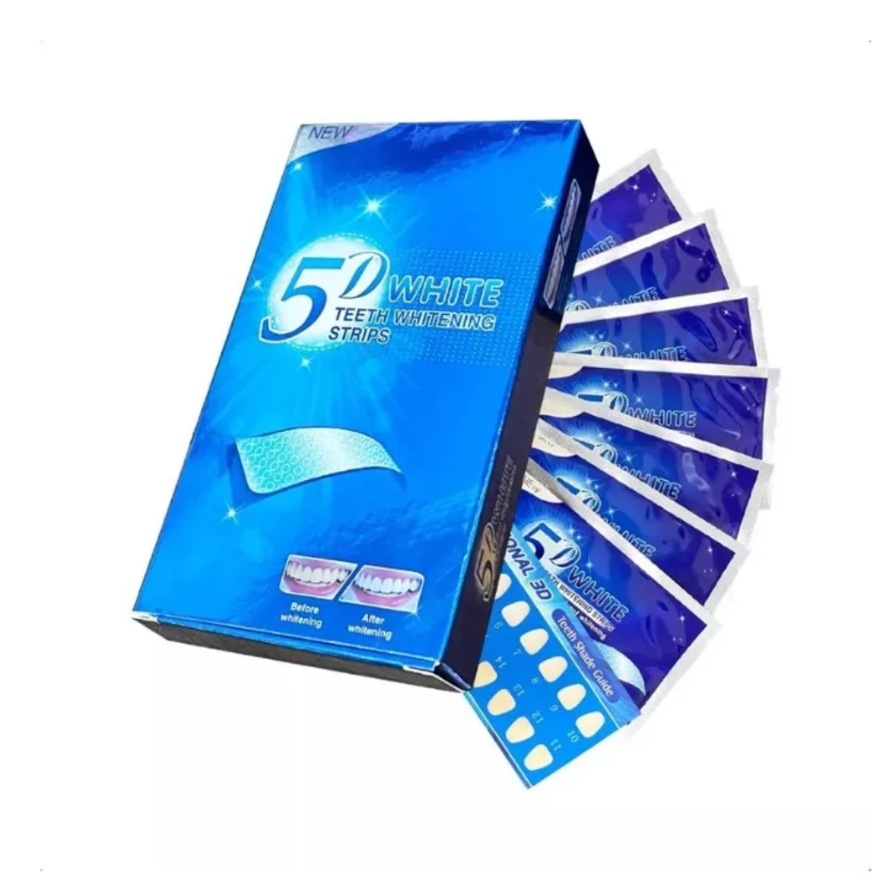 Caja azul de tiras dentales blanqueadoras 5D White con sobres individuales en abanico y una lámina de tiras blancas en la base.