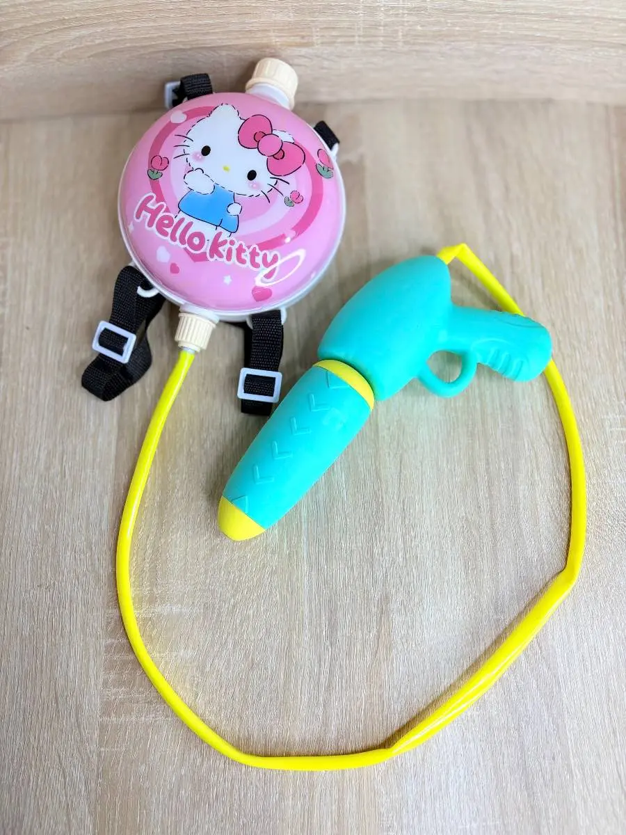 Mochila con pistola de agua Hello Kitty para niños - Diviértete jugando al aire libre y refréscate en verano - Imagen 4
