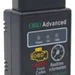 Escáner automotriz OBD2 Bluetooth negro con panel de luces LED, icono de motor amarillo y velocímetro para diagnóstico de fallas en tiempo real.