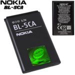 Batería recargable Nokia BL-5CA negra de 3.7V y 800 mAh. Muestra la parte frontal con sello verde y la parte posterior con especificaciones técnicas.