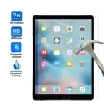 Protector de vidrio templado 9H para iPad 10.2, resistente a impactos de martillo, huellas y aceite con acabado de alta definición.