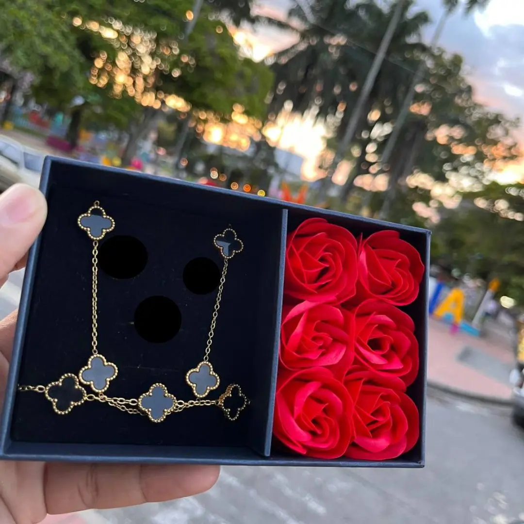 Combo Van Cleef + Caja 6 Rosas - Imagen 6