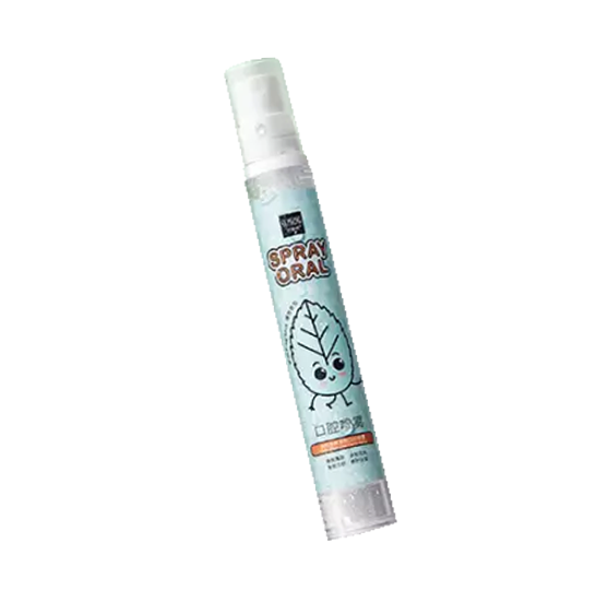 Spray bucal de menta portátil, envase cilíndrico celeste con diseño de hoja animada y atomizador blanco, ideal para higiene personal.