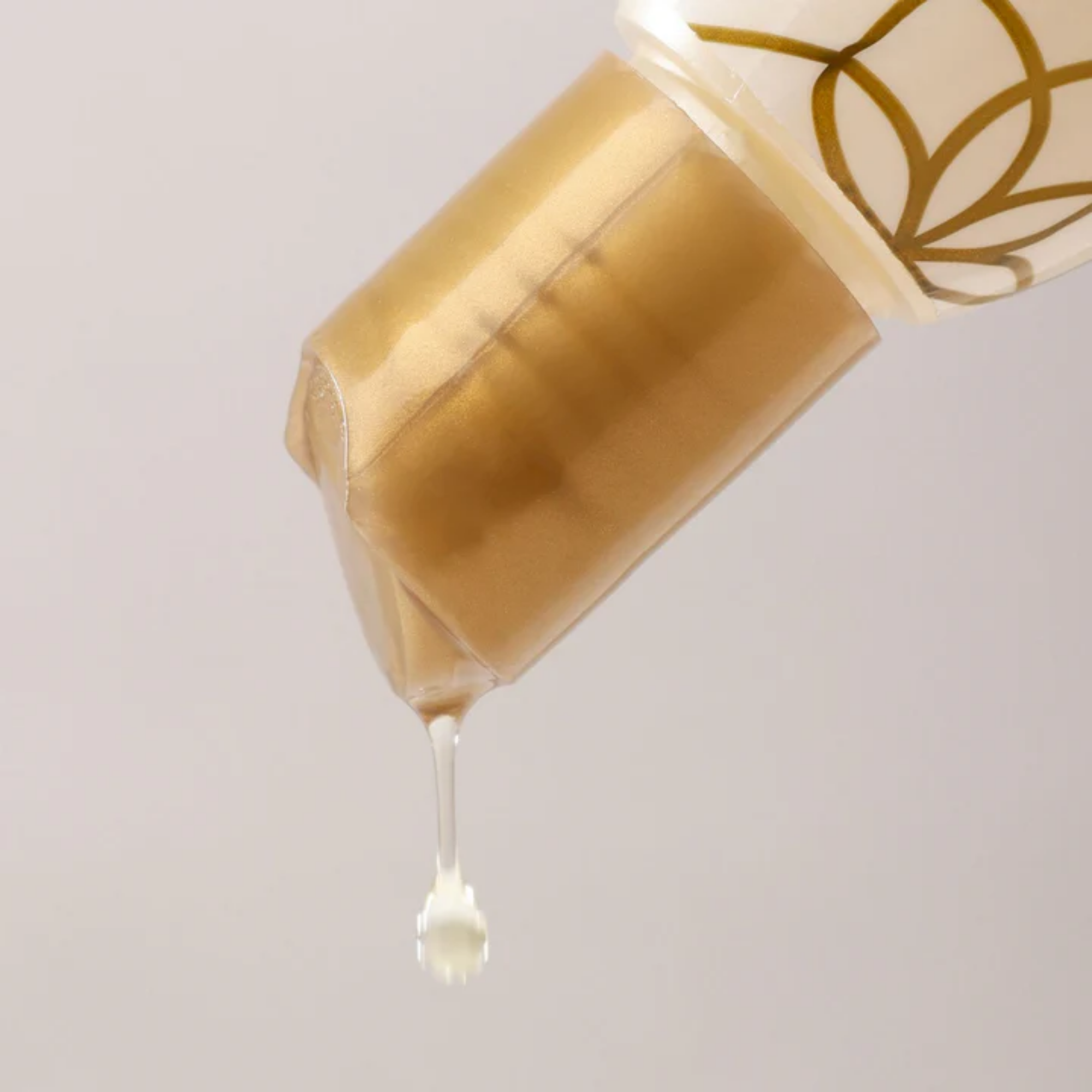 Aceite Multibeneficios Class Gold para piel cabello y uñas - hidrata profundamente y regenera tu apariencia natural